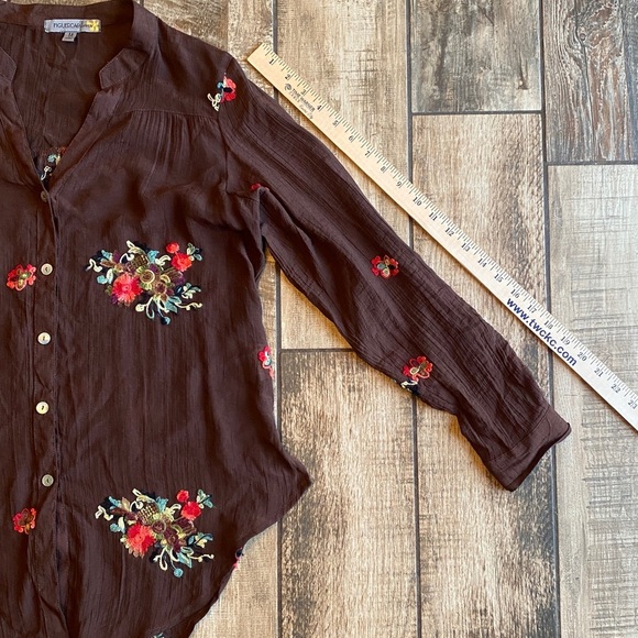 Figueroa & Flower Brown Floral Embroidered Women's Top - Picture 10 of 12